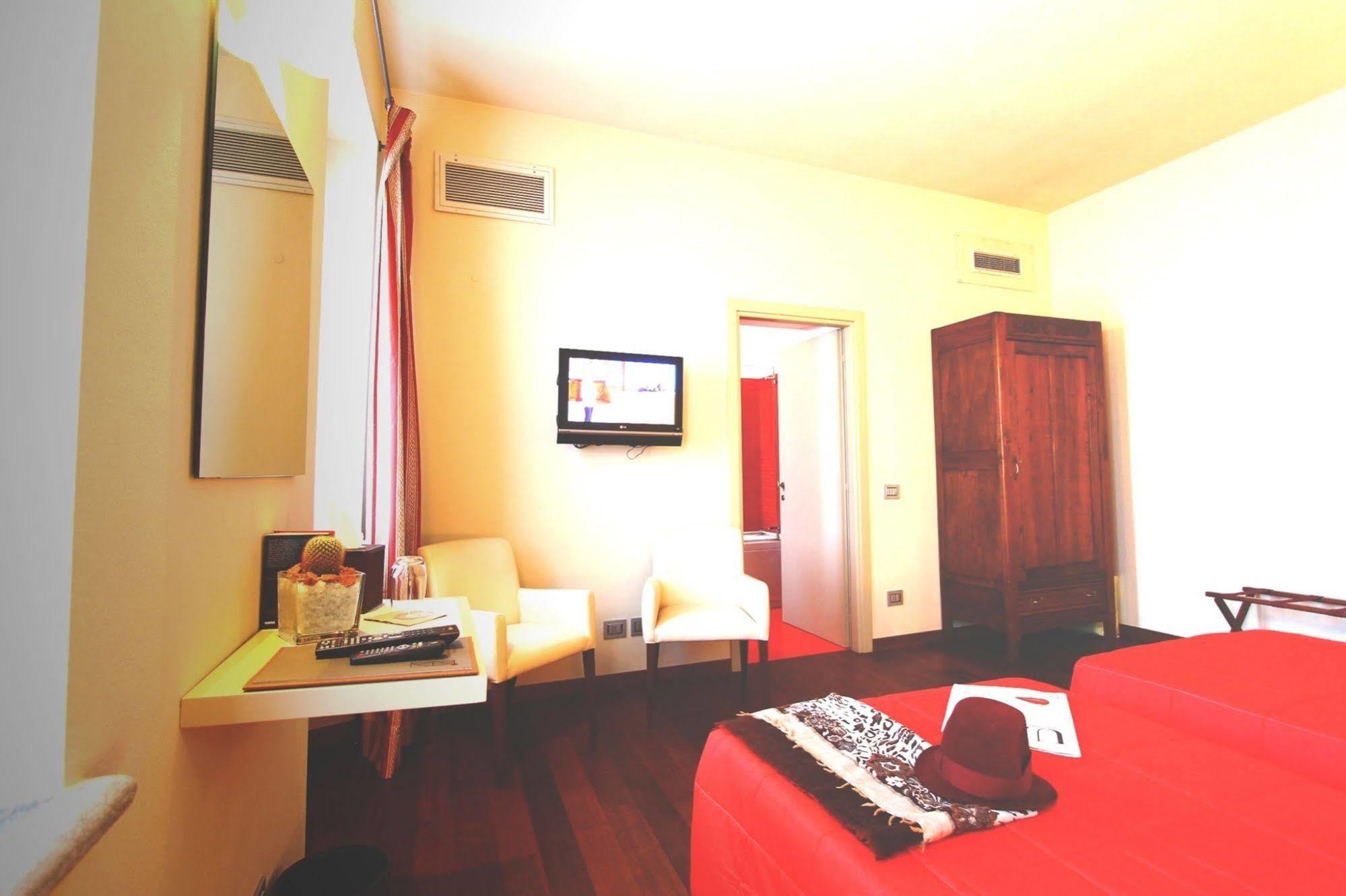 La Fermata Resort Alessandria Eksteriør billede